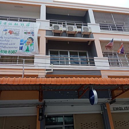 Fun Dee Hostel Ayutthaya Zewnętrze zdjęcie