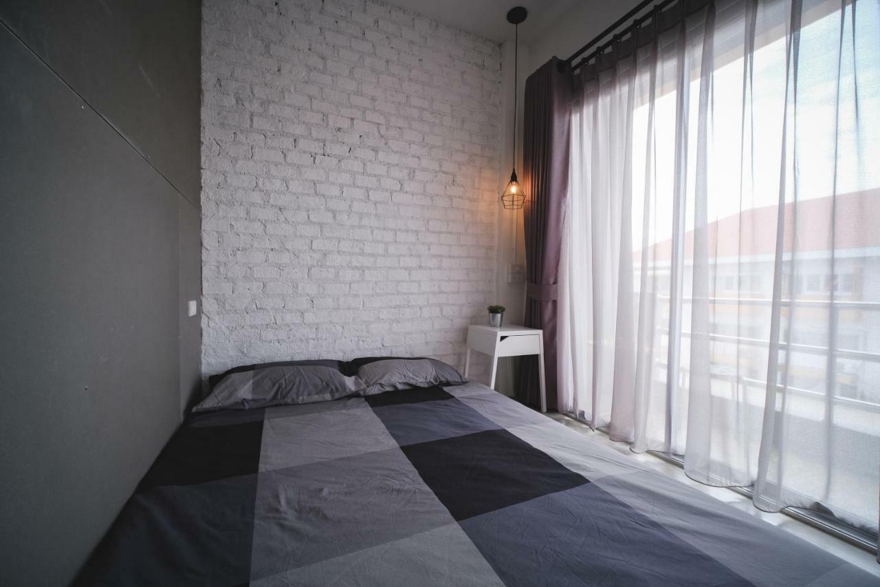 Fun Dee Hostel Ayutthaya Zewnętrze zdjęcie