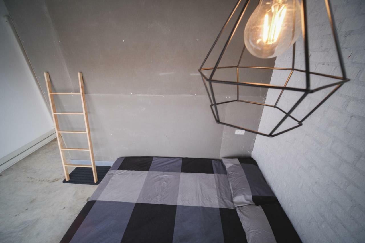 Fun Dee Hostel Ayutthaya Zewnętrze zdjęcie