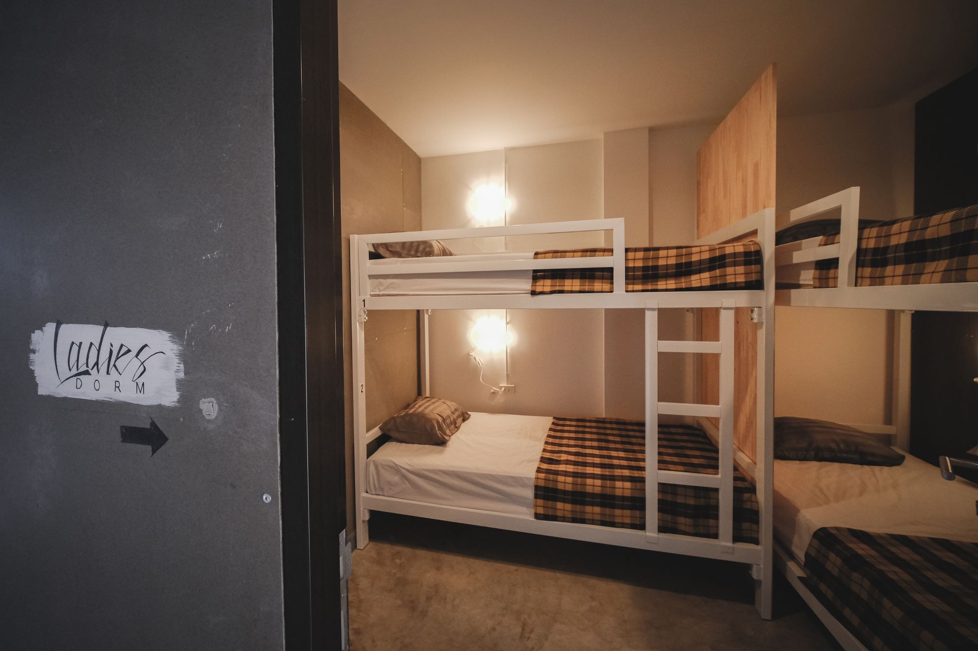 Fun Dee Hostel Ayutthaya Zewnętrze zdjęcie